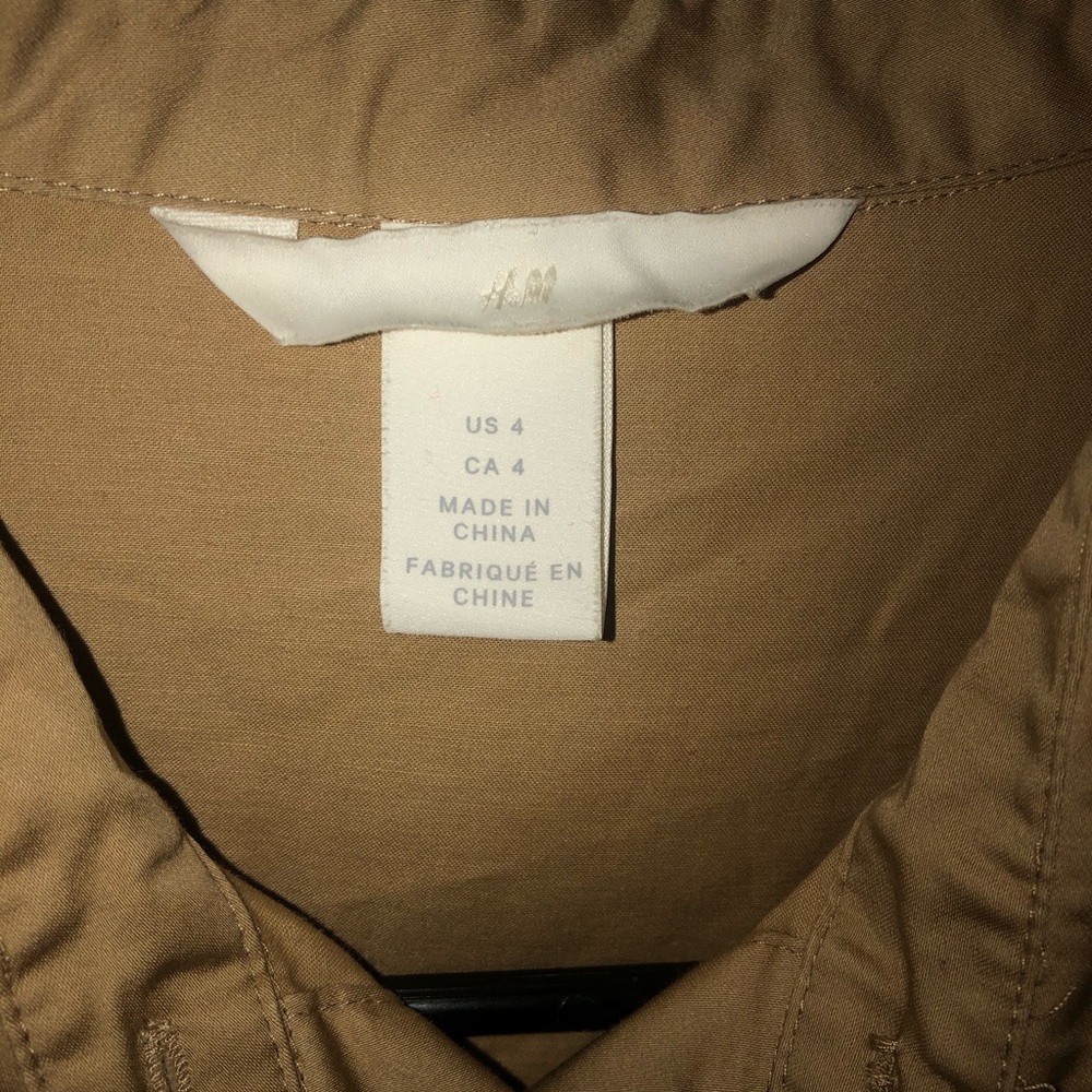 Clothes - Picture 4 of 4